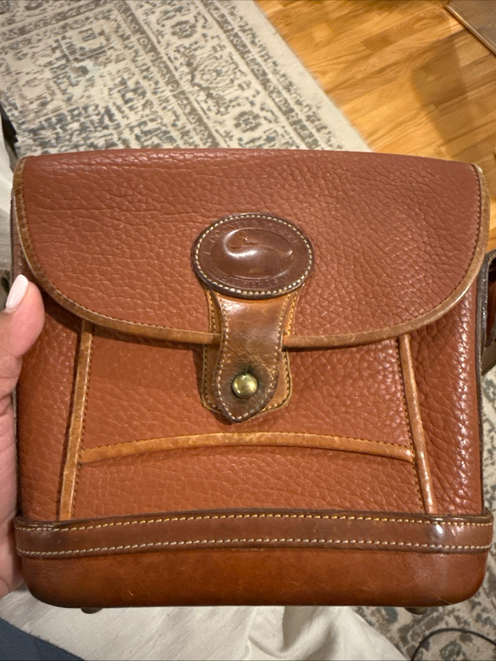 Vintage Dooney & Bourke Classic Brown Leather Crossbody Bag